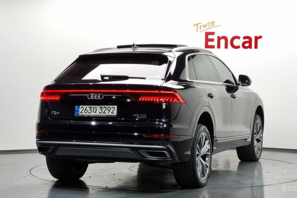 2021 Audi Q8 с пробегом 44 805 км