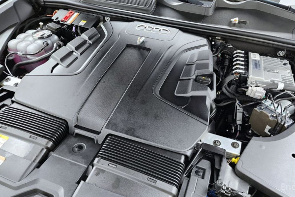 2022 Audi Q8 с пробегом 67 318 км