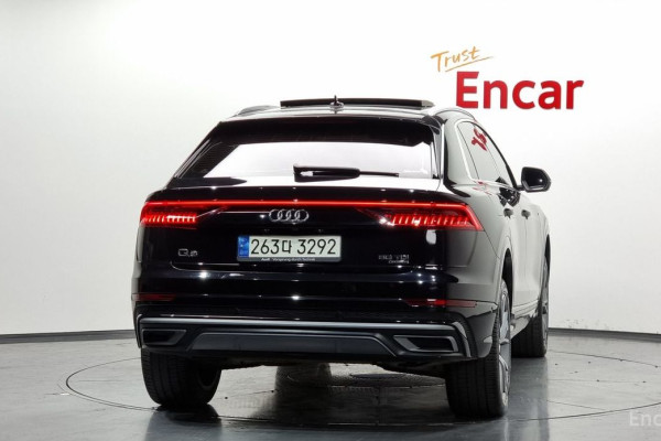 2021 Audi Q8 с пробегом 44 805 км