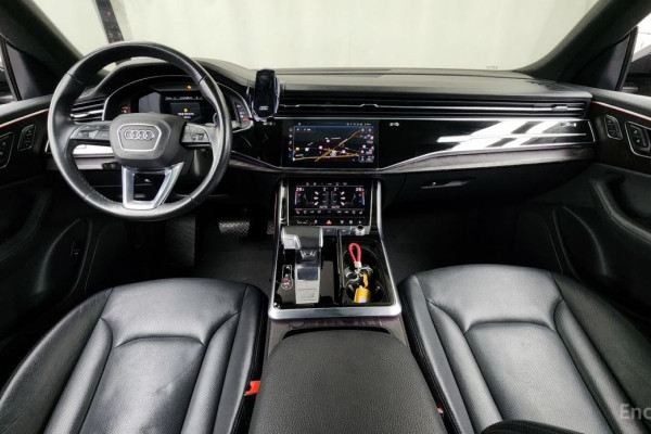 2022 Audi Q8 с пробегом 67 318 км