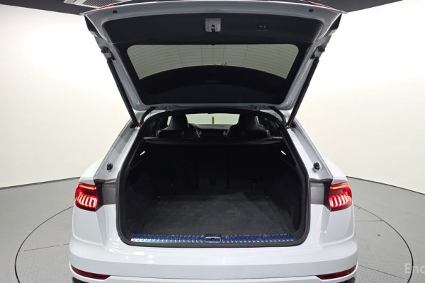 2022 Audi Q8 с пробегом 88 439 км