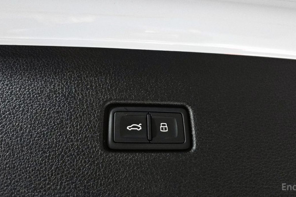 2022 Audi Q8 с пробегом 74 860 км