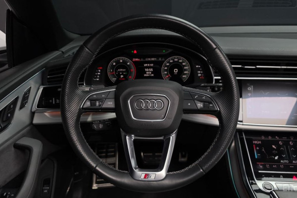 2022 Audi Q8 с пробегом 69 698 км