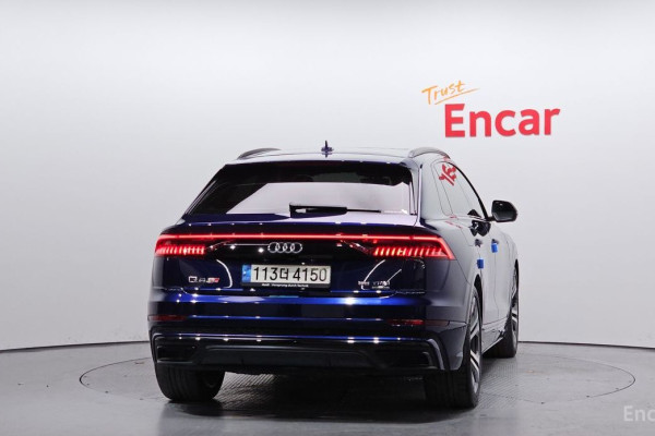 2023 Audi Q8 с пробегом 43 383 км