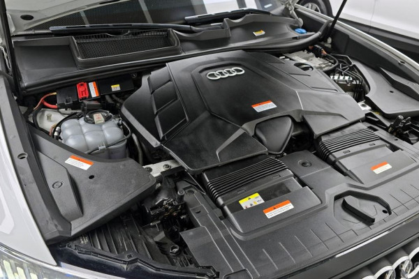 2021 Audi Q8 с пробегом 118 822 км