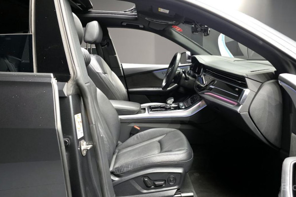 2021 Audi Q8 с пробегом 74 617 км