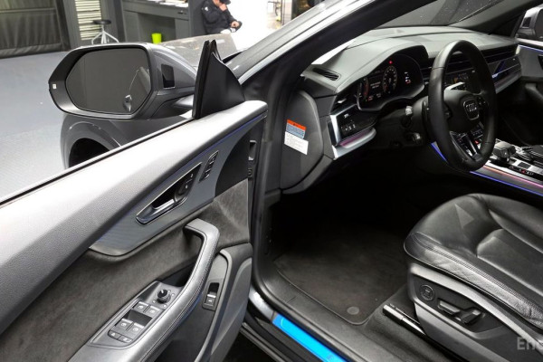 2021 Audi Q8 с пробегом 74 617 км