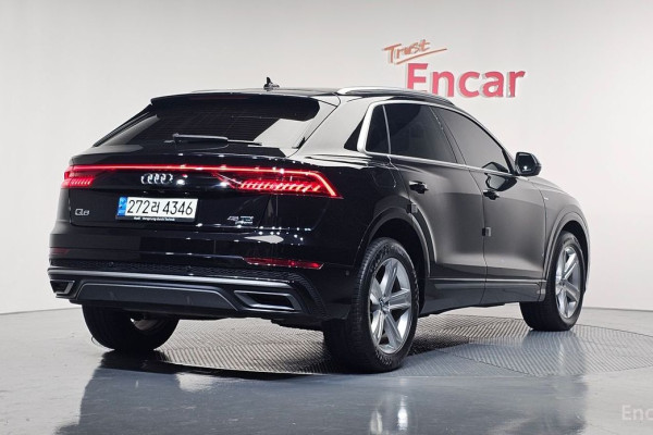 2020 Audi Q8 с пробегом 68 578 км