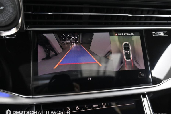 2022 Audi Q8 с пробегом 45 469 км