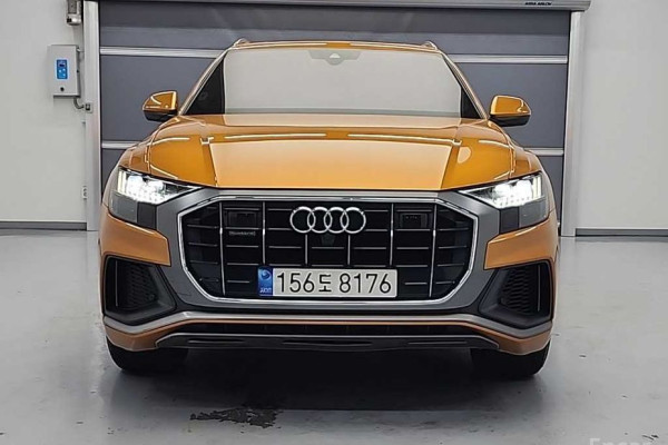 2021 Audi Q8 с пробегом 121 445 км