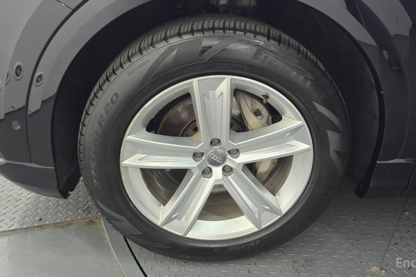 2021 Audi Q8 с пробегом 132 951 км