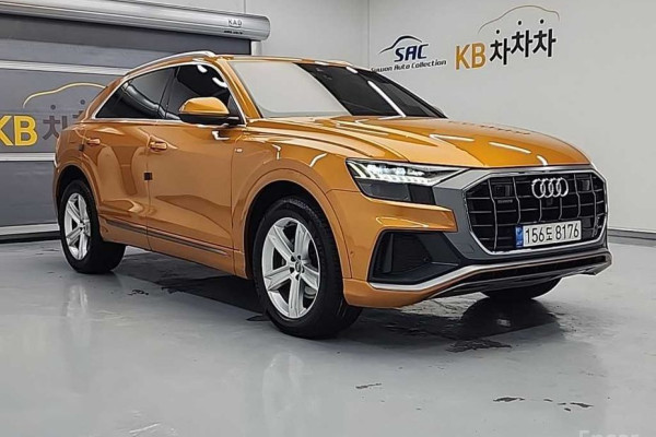 2021 Audi Q8 с пробегом 121 445 км