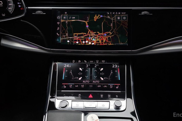 2021 Audi Q8 с пробегом 74 617 км