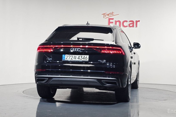 2020 Audi Q8 с пробегом 68 578 км