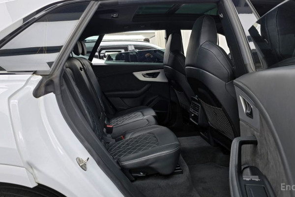 2021 Audi Q8 с пробегом 118 822 км