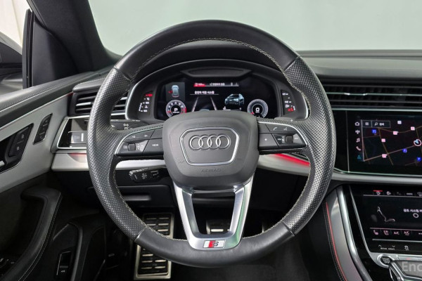 2021 Audi Q8 с пробегом 118 822 км