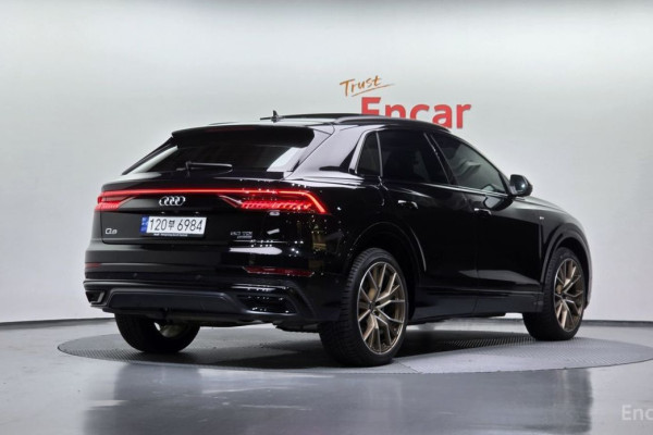 2023 Audi Q8 с пробегом 41 229 км