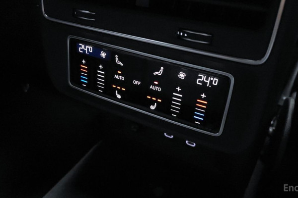 2021 Audi Q8 с пробегом 74 617 км