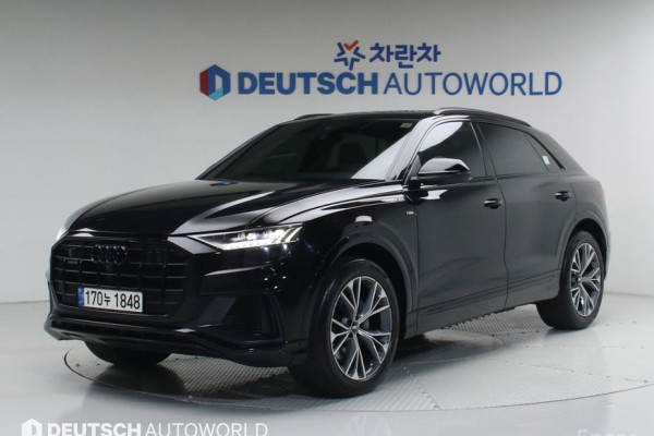 2022 Audi Q8 с пробегом 45 469 км