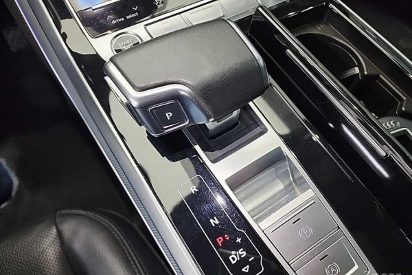 2021 Audi Q8 с пробегом 121 445 км