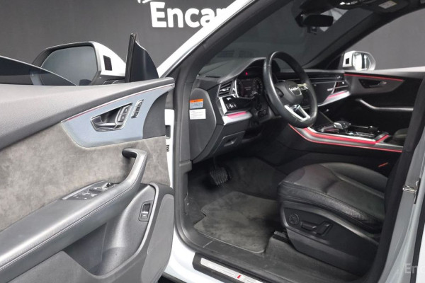 2021 Audi Q8 с пробегом 58 430 км