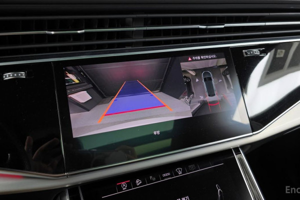 2021 Audi Q8 с пробегом 118 822 км