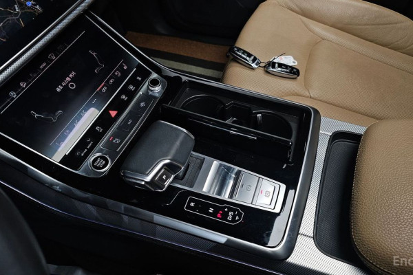 2020 Audi Q8 с пробегом 68 578 км