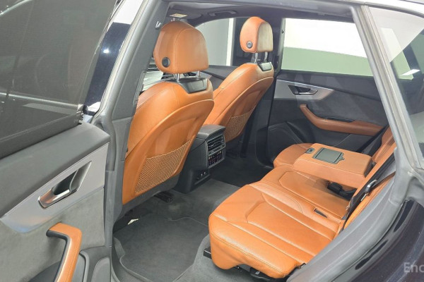 2021 Audi Q8 с пробегом 132 951 км