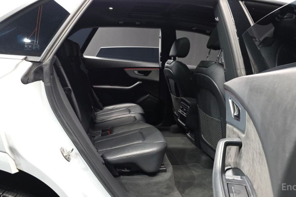 2021 Audi Q8 с пробегом 58 430 км