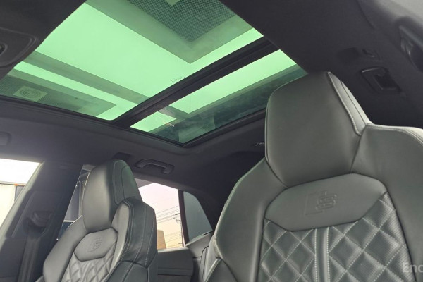 2021 Audi Q8 с пробегом 118 822 км