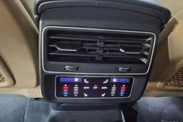 2021 Audi Q8 с пробегом 105 189 км