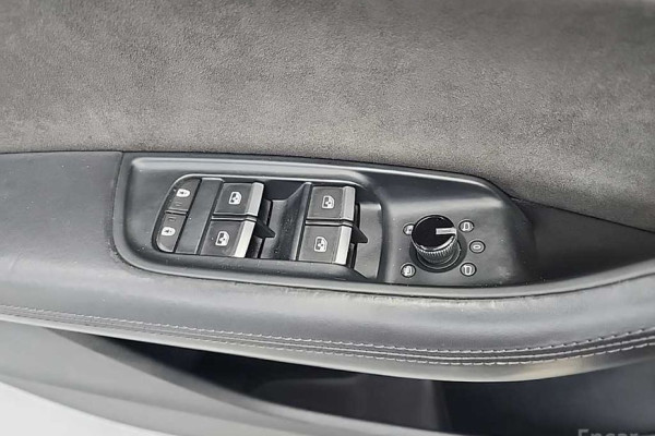 2021 Audi Q8 с пробегом 121 445 км