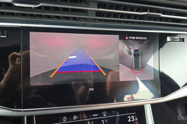 2021 Audi Q8 с пробегом 132 951 км