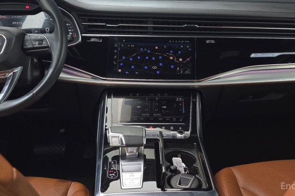 2021 Audi Q8 с пробегом 132 951 км