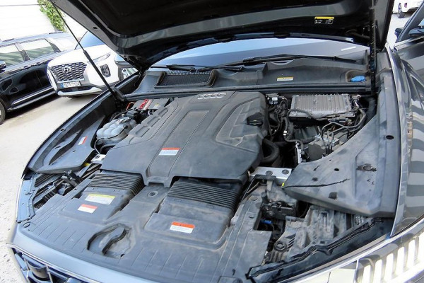 2021 Audi Q8 с пробегом 89 369 км
