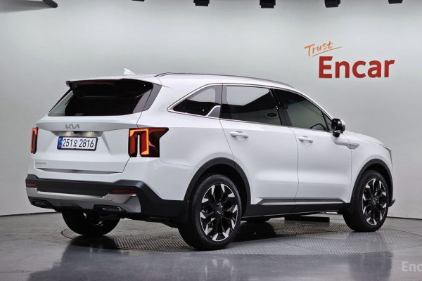 2025 Kia Sorento с пробегом 3 029 км
