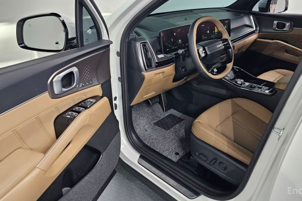 2025 Kia Sorento с пробегом 3 029 км