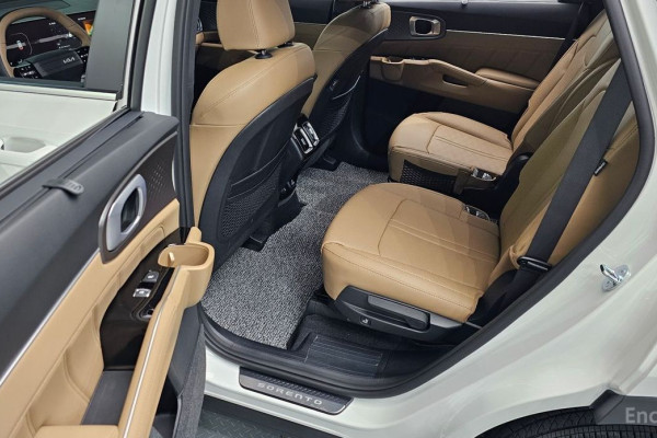 2025 Kia Sorento с пробегом 3 029 км