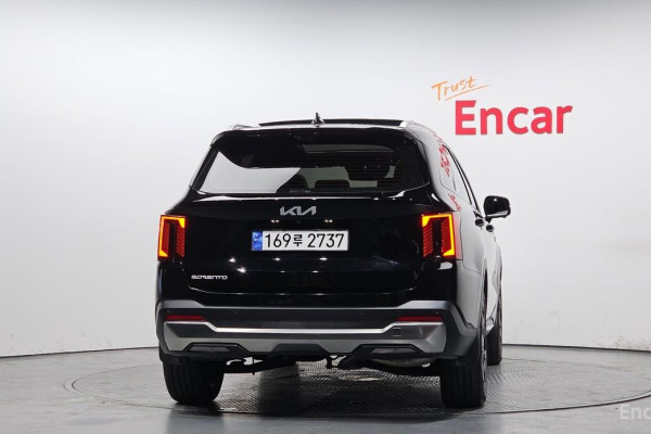 2023 Kia Sorento с пробегом 25 840 км