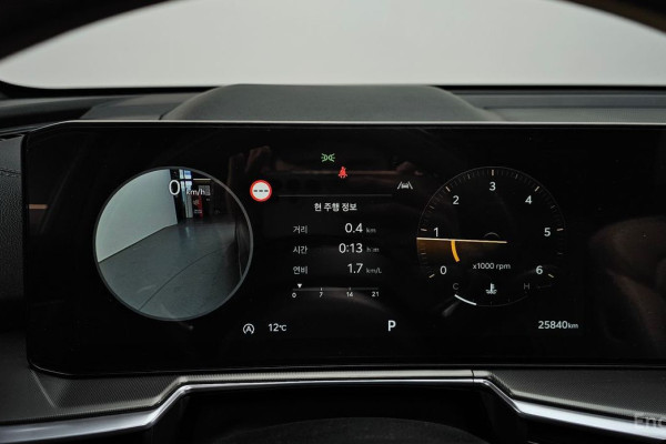 2023 Kia Sorento с пробегом 25 840 км