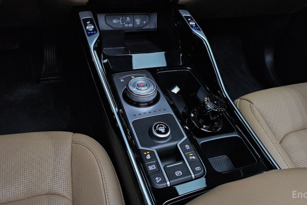 2023 Kia Sorento с пробегом 25 840 км