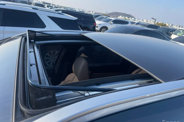 2025 Kia Sorento с пробегом 13 601 км