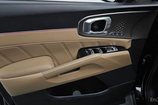 2023 Kia Sorento с пробегом 25 840 км