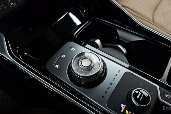 2024 Kia Sorento с пробегом 3 991 км