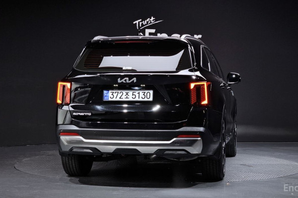 2024 Kia Sorento с пробегом 7 602 км