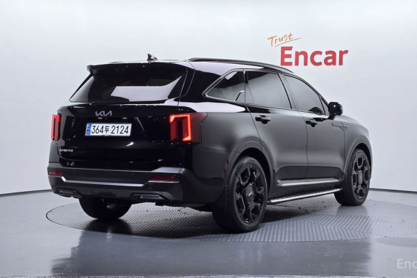 2023 Kia Sorento с пробегом 17 019 км