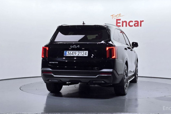 2023 Kia Sorento с пробегом 17 019 км