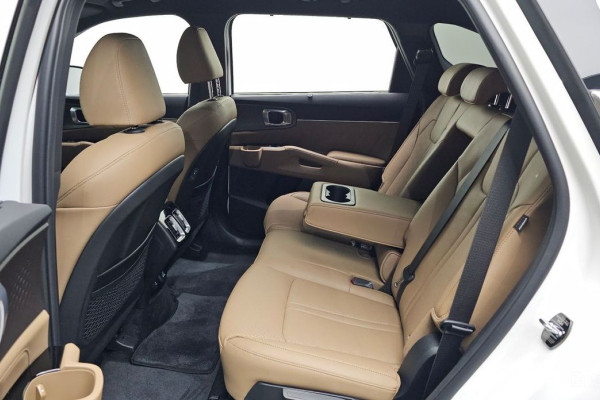 2024 Kia Sorento с пробегом 14 046 км