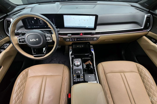 2023 Kia Sorento с пробегом 17 019 км