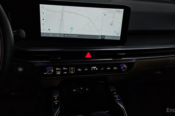 2024 Kia Sorento с пробегом 14 046 км